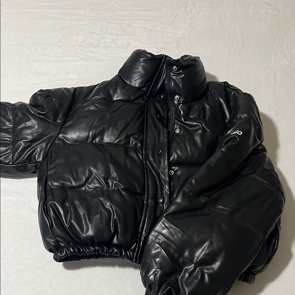 Alo Yoga Black Puffer Jacket for sale $120 or best offer.